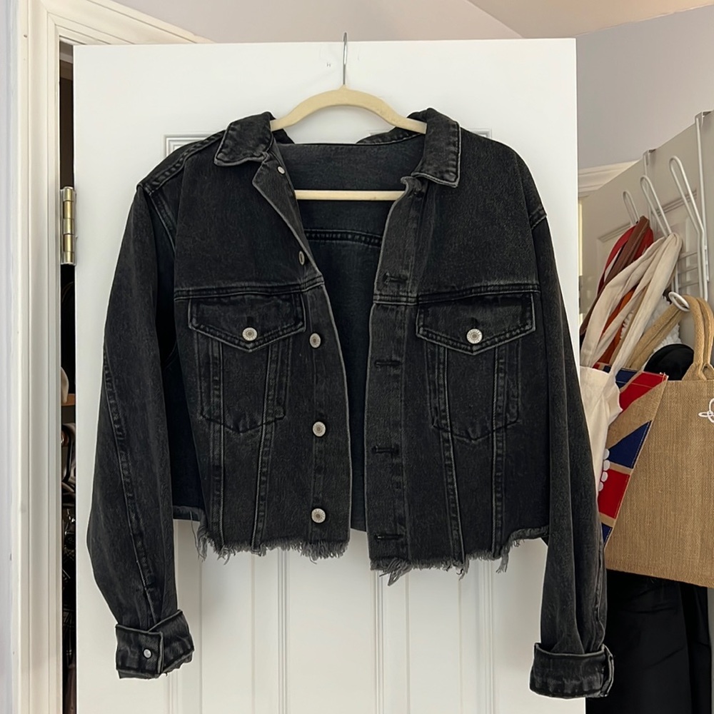 NWOT brandy Melville black cropped denim jacket!